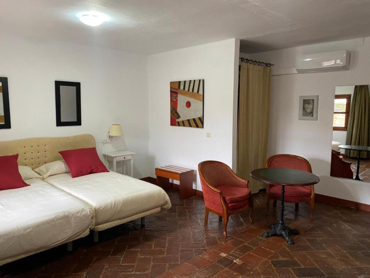 Casas Rurales Monasterio De Rocamador Almendral Luaran gambar
