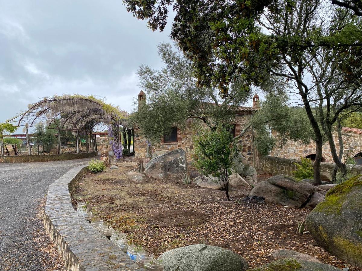 Casas Rurales Monasterio De Rocamador Almendral Luaran gambar